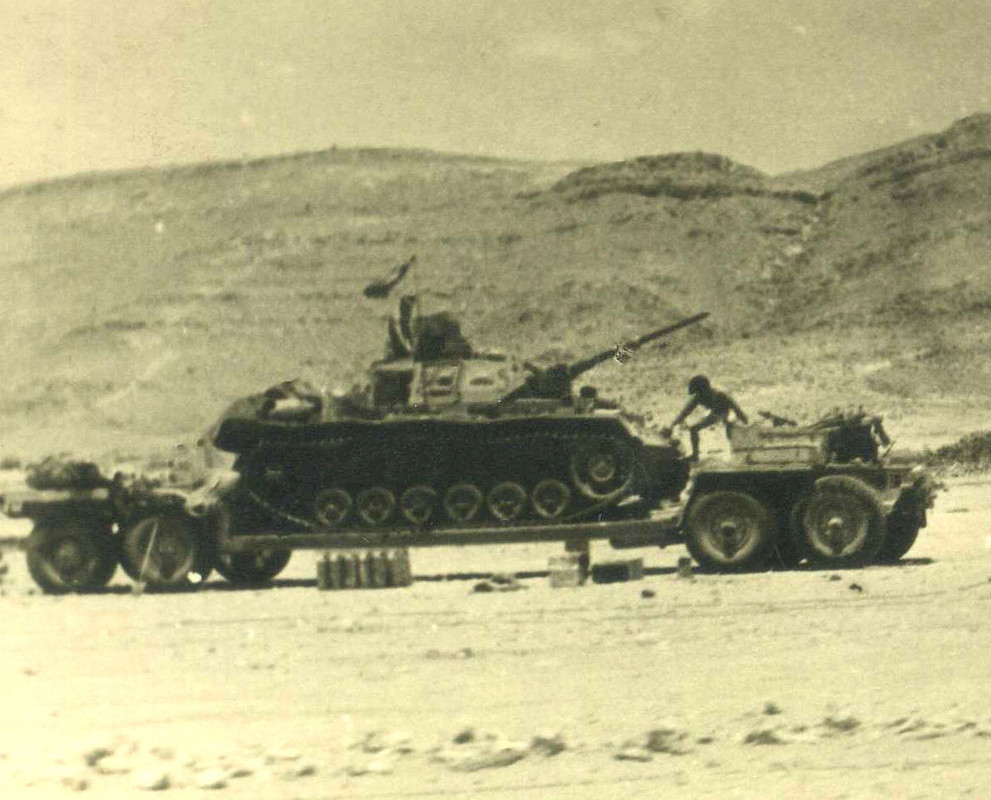 DAK PANZER III auf Sonder Anhänger Sd.Ah.116 Afr