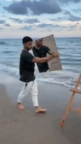 https://i.postimg.cc/NfYyfjcP/ezgif-4-6f2fd8eadd9f.gif
