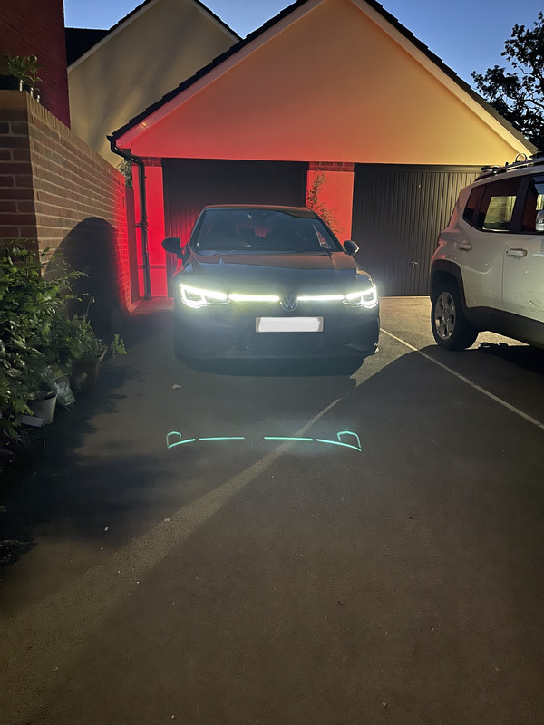 B871ECEC-0876-4F9B-A4DE-55D37B363C02