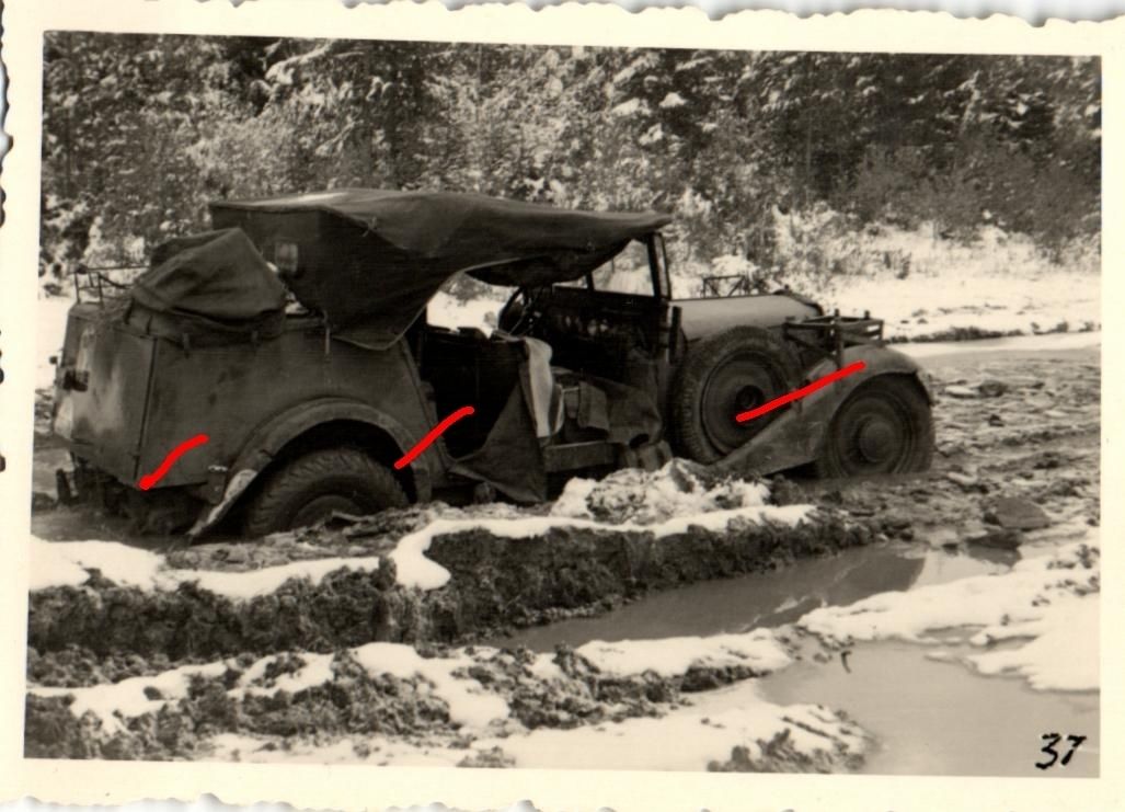Geländewagen im Schlamm festgefahren