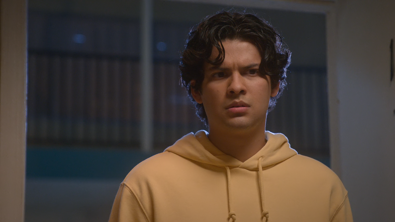 Cobra.Kai.S04E07.Minefields.1080p.10bit.NF.WEB-DL.DDP5.1.HEVC-Vyndros.mkv_snapshot_18.39_[2022.01.19