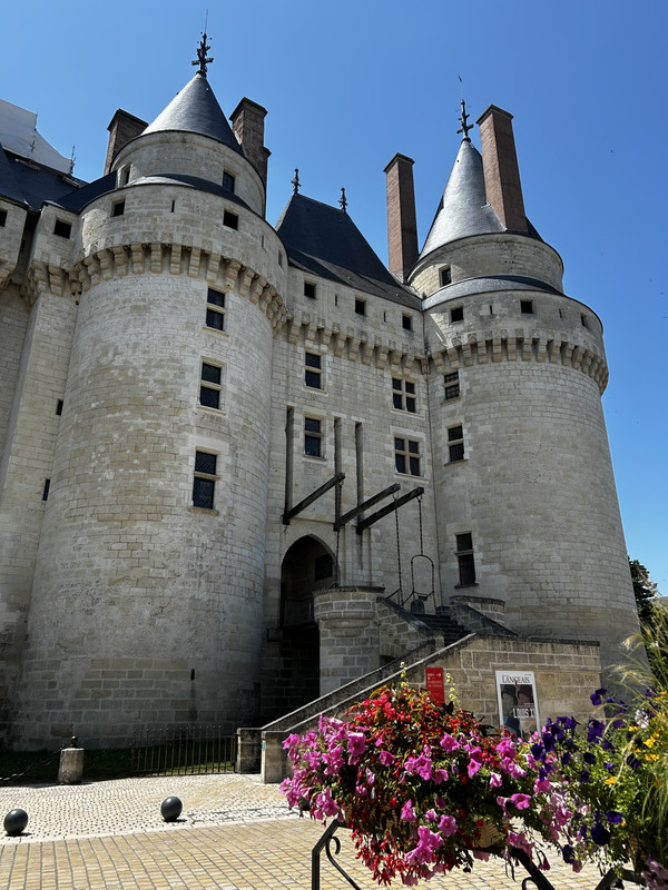 A44DCF70-7AD0-4C05-B554-D7BE5993196D