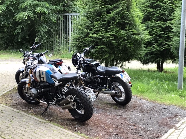 21E6C5BF-E34F-4E24-AA57-62996CC2C85E