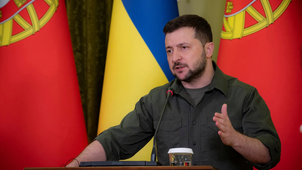 Ucrania extiende la ley marcial mientras continúa la batalla por el Donbas