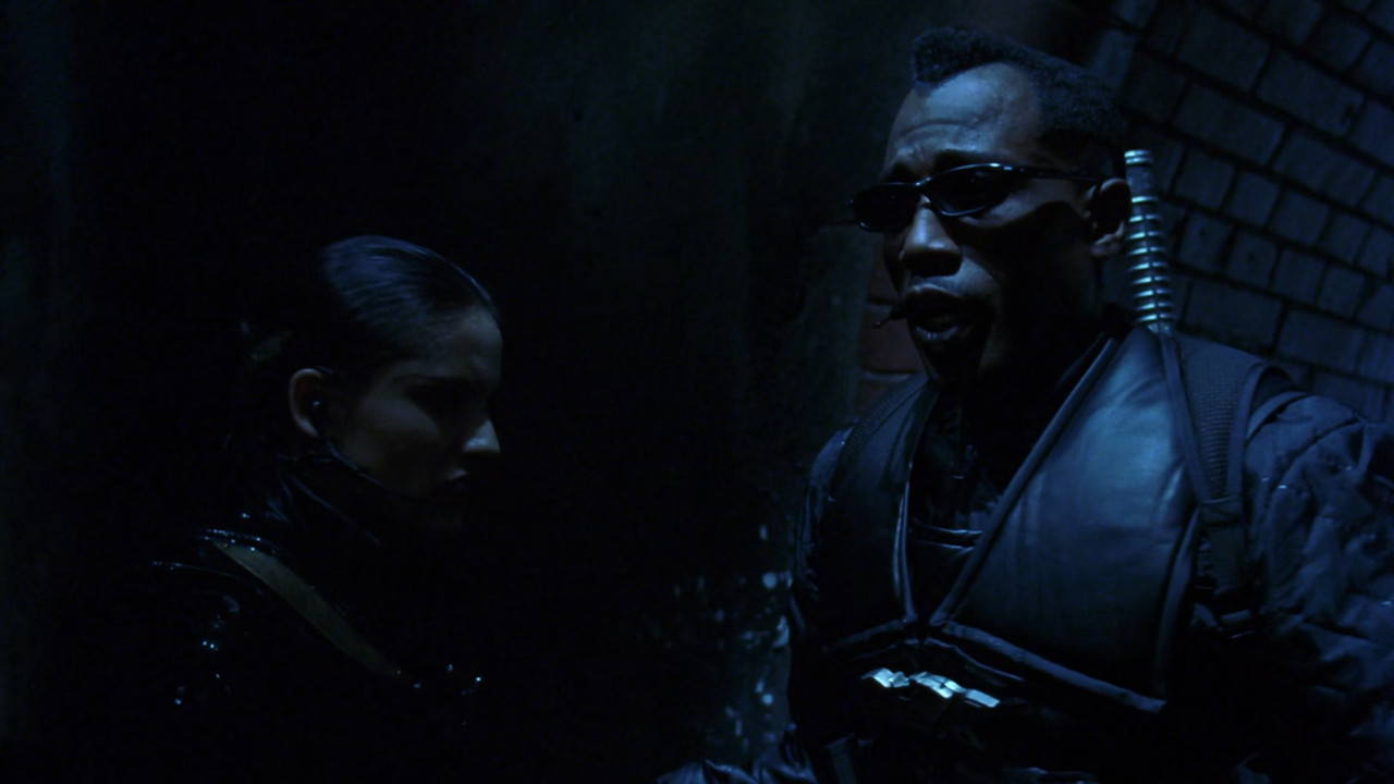 Blade II 2002 (1080p x265 10bit Tigole).mkv_snap