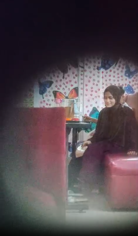 Desi Muslim Girl Sex with Lover in Restaurant