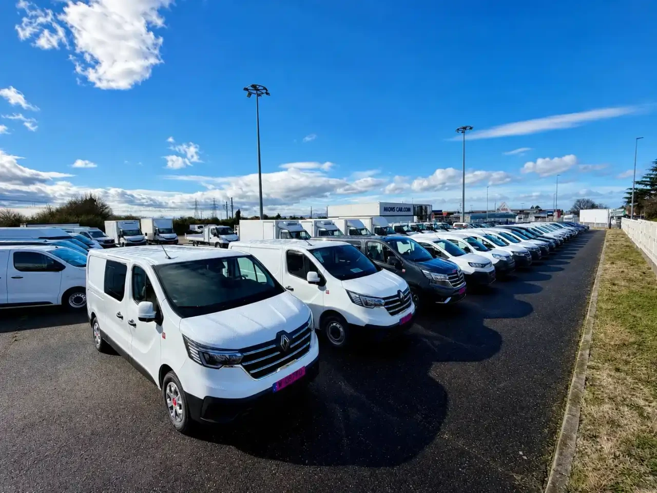 Utilitaires d'occasion disponibles chez Mions Car