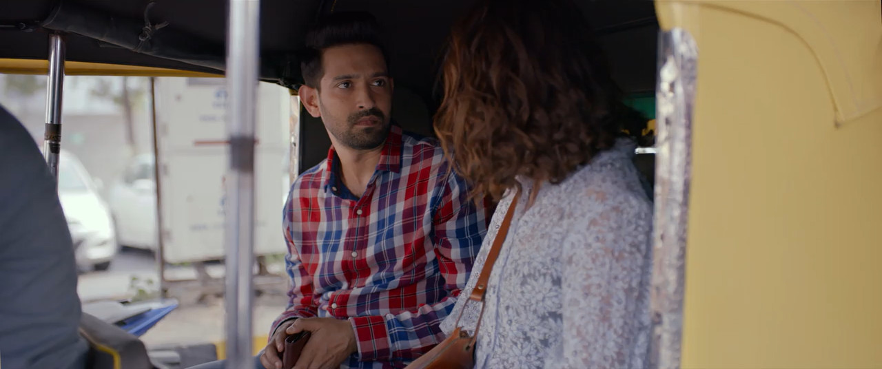 Ginny Weds Sunny 2020 WebRip [Hindi] 480p 720p ESub Screenshot