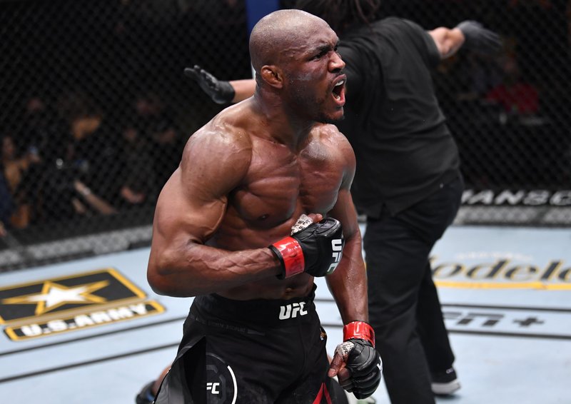 Камару Усман загатна за оттегляне от ММА след UFC 261