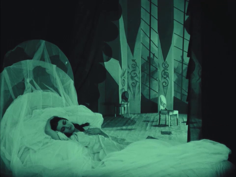 vlcsnap-2020-12-07-17h03m53s384