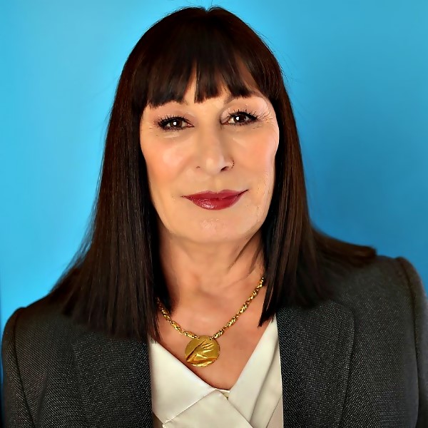 Anjelica Huston