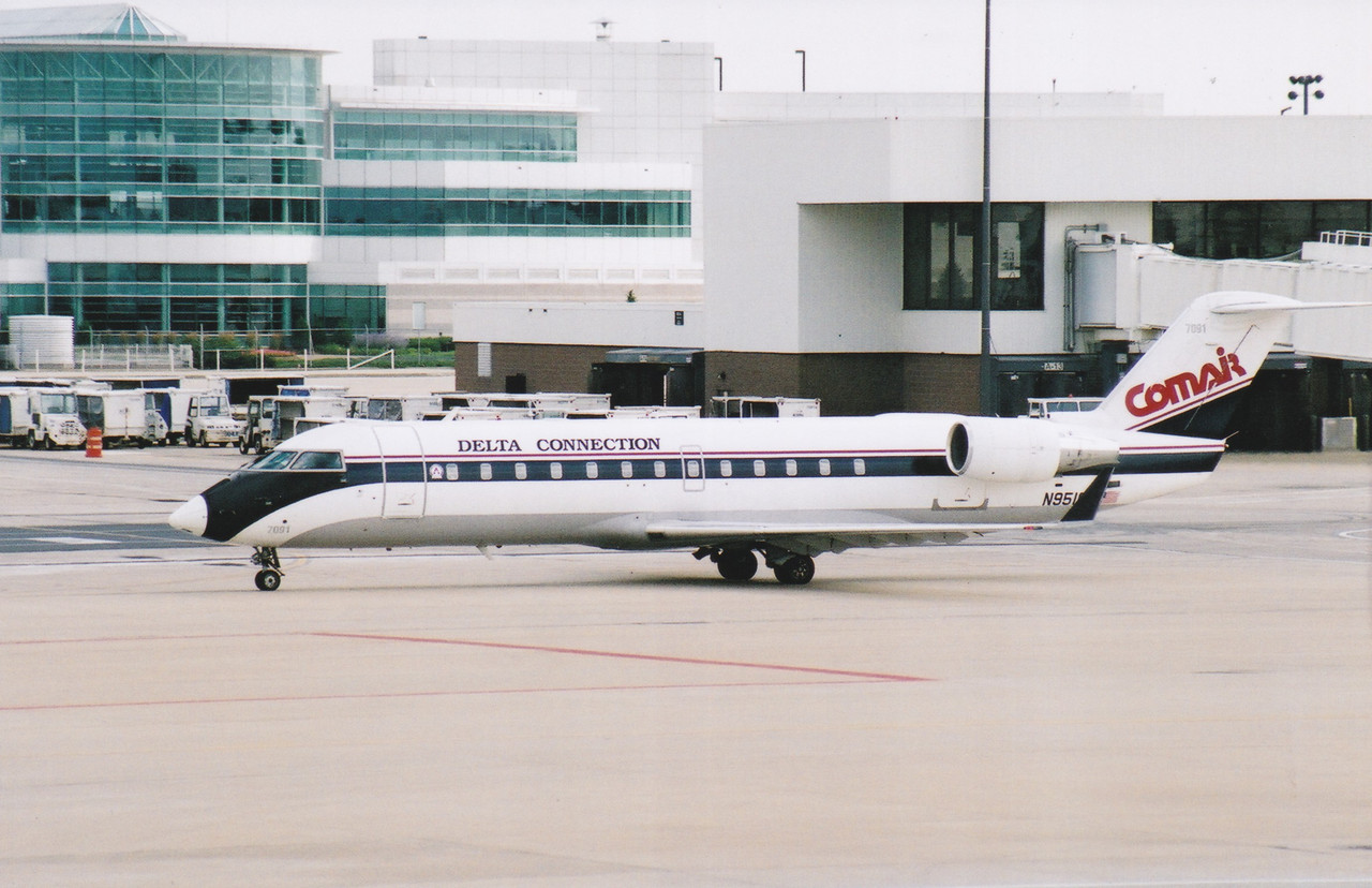 CVG Cincinnati N951CA 2000 (8)