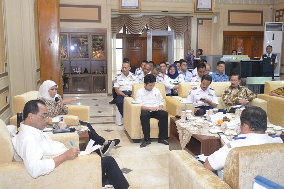 Rapat di Bandara Juanda, Gubernur Khofifah dan Menhub bahas Pembangunan Transportasi Publik di Jatim