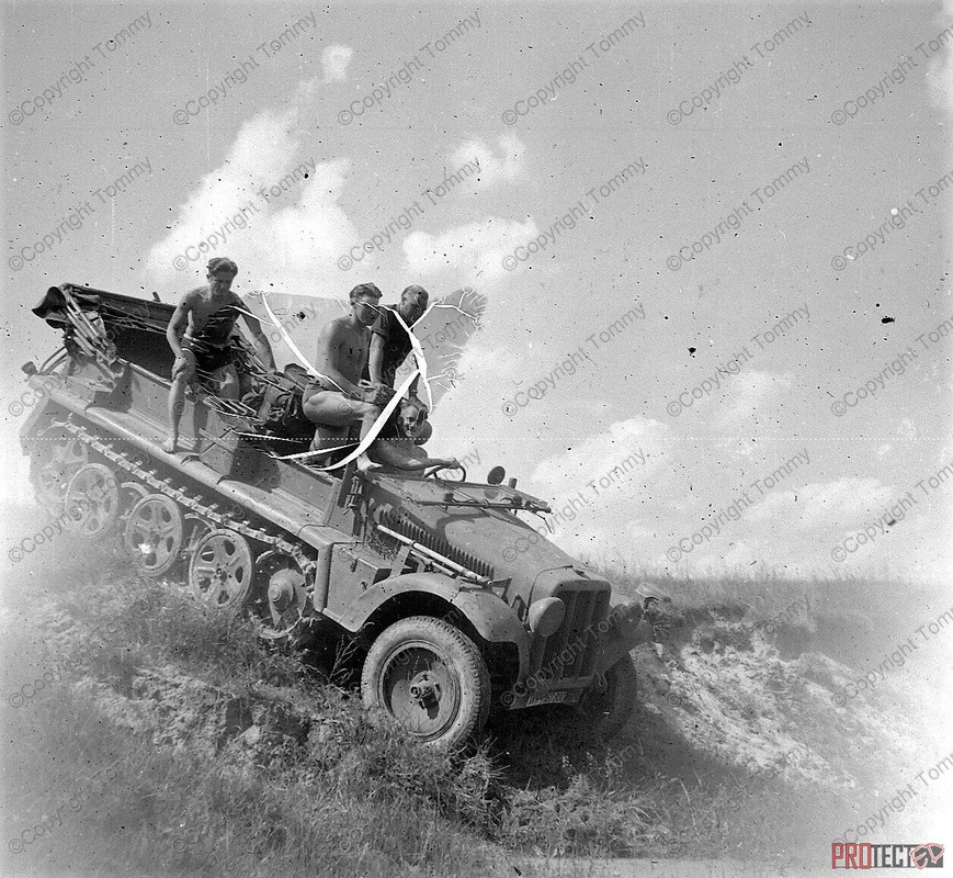 foto ostfront Afrika Demag Halbkette gelände Front