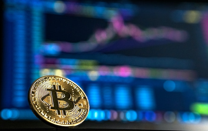 article imageБиткоин упал ниже 70 тыс. $. В чем причина?