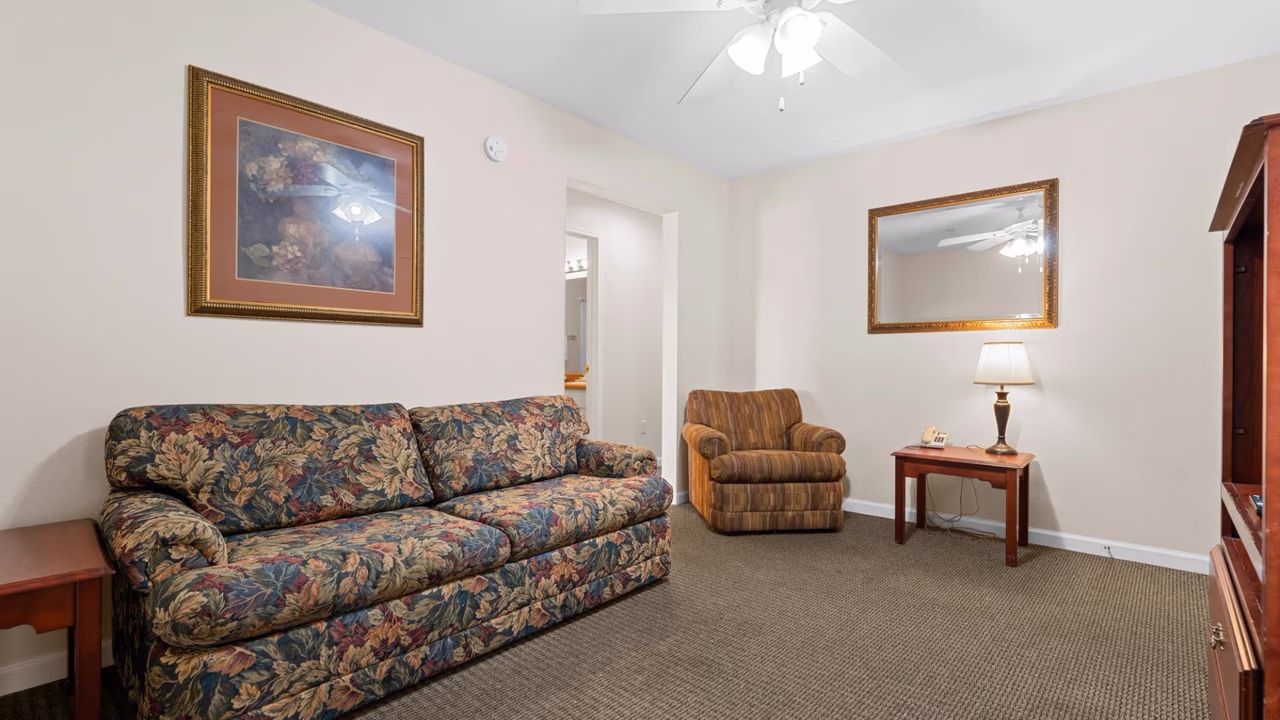 Grand Crowne Resort guest area