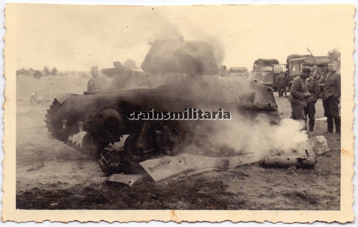 brennende französische Beute Panzer Tank Wrack F