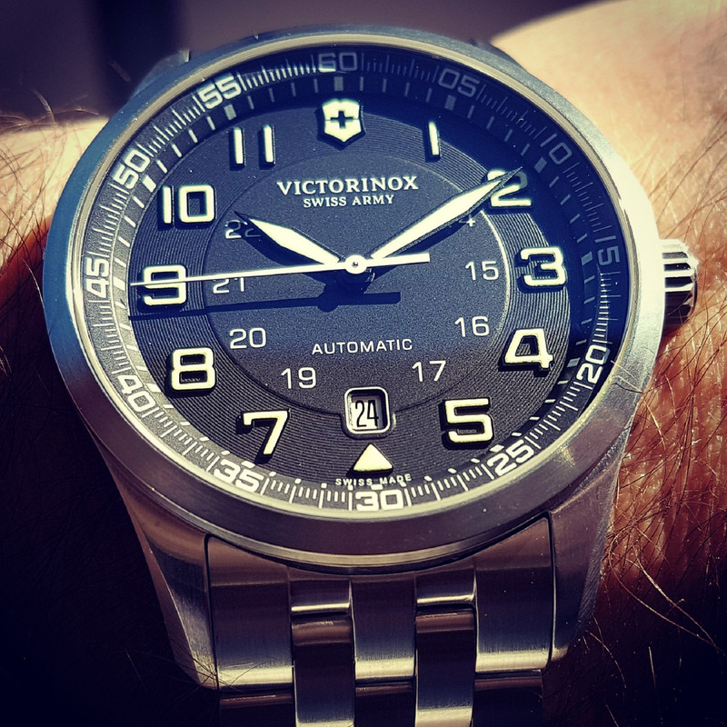 Victorinox Swiss Army AirBoss Mechanical #241508 (2)