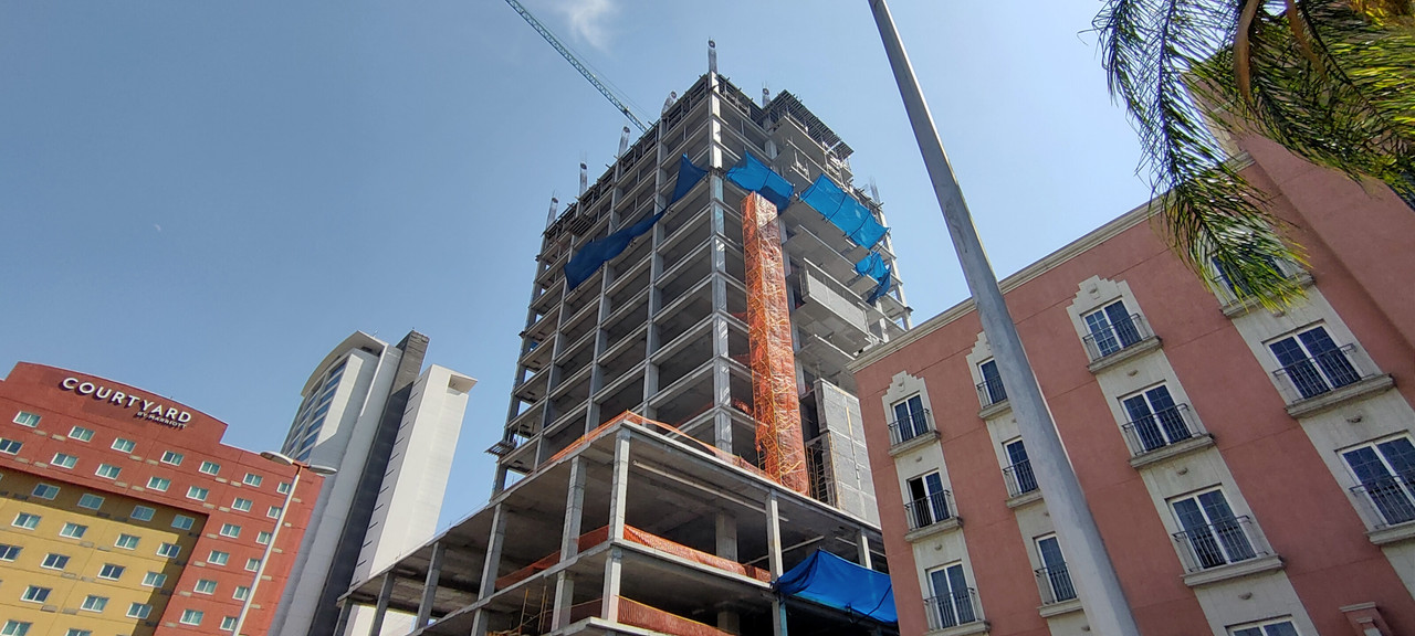 MONTERREY Hélice San Jerónimo 150m 36p E/C SkyscraperCity