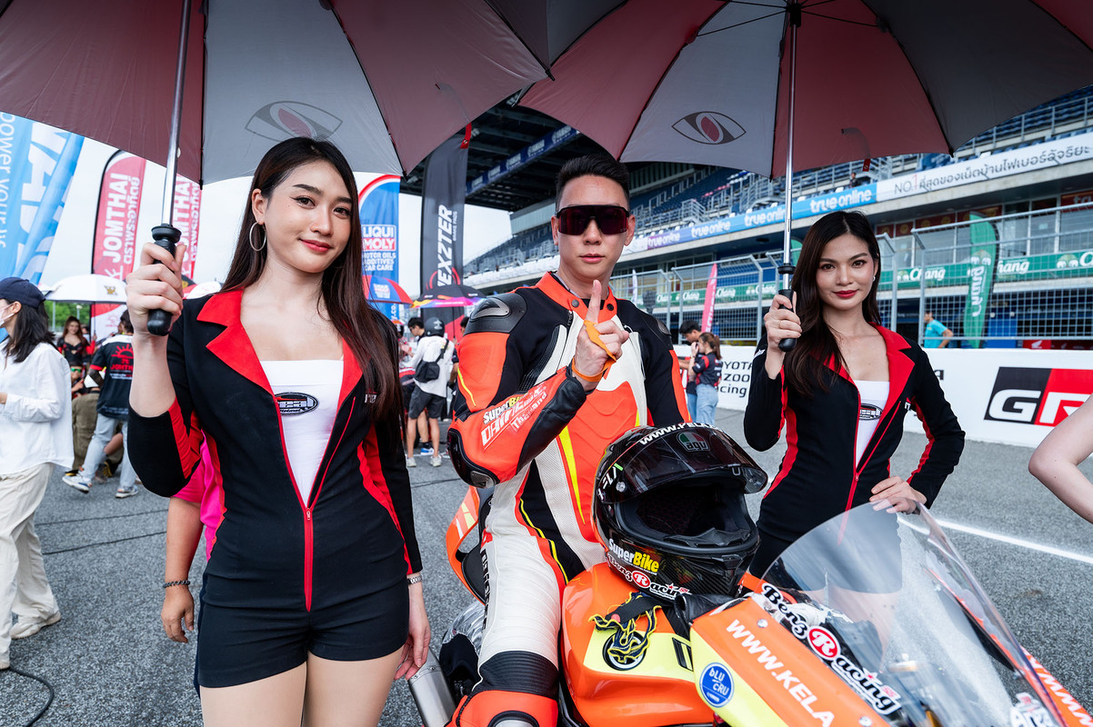 11.เบนซ์ เรซซิ่ง