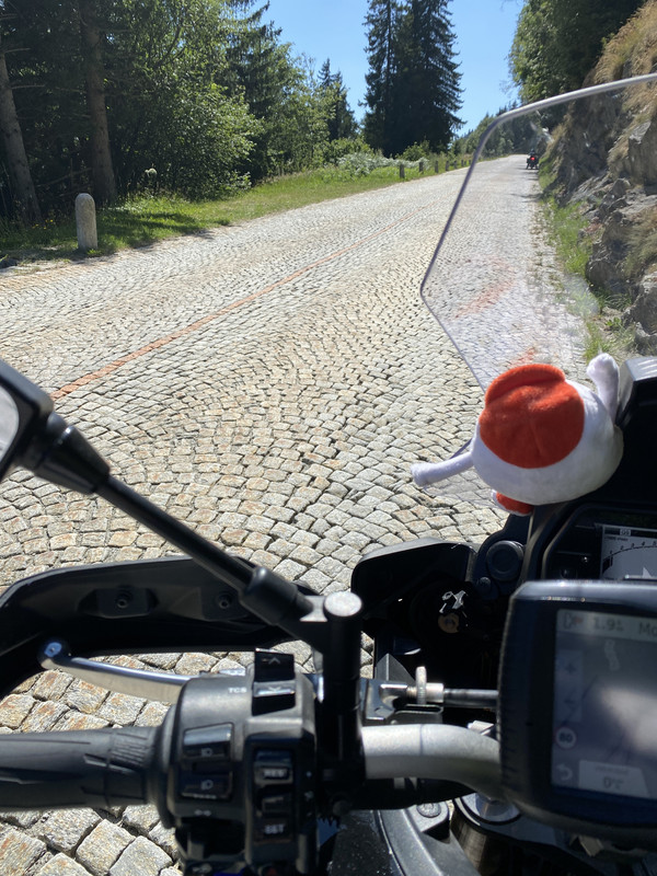 2EF59E3F-B9B7-43A9-804D-8A085C7A9D08