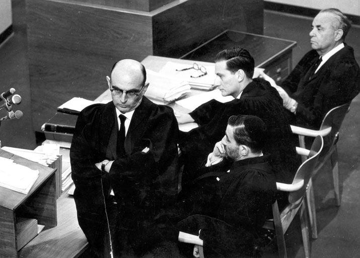 La acusación en el juicio de Eichmann, Hausner, Bar-On, Bach y Robinson