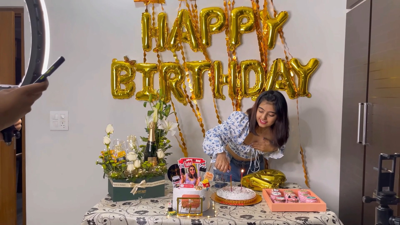 Cute Sexy Girl hot Navel and boobs in blue crop top and jeans mp4 snapshot 00 18 728