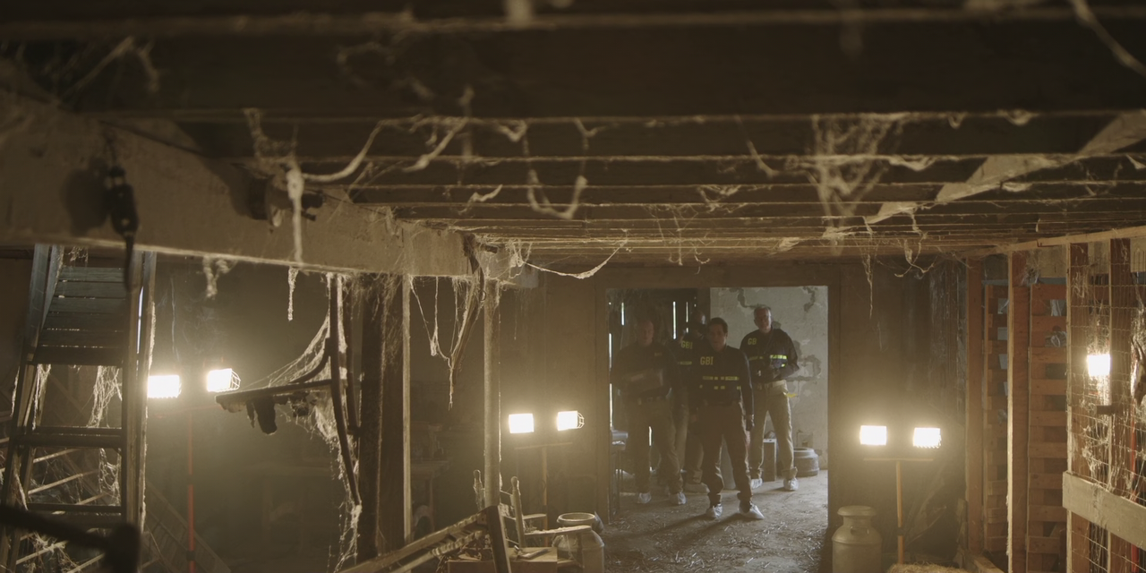 The Outsider (2020) S01E03 Dark Uncle 1080p AMZN Webrip x265 10bit EAC3 5.1 - Ainz