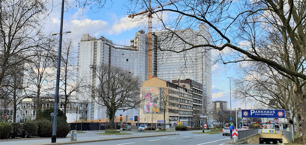 2021-03-26-essen-skyline-hh-huyssenallee-4.jpg