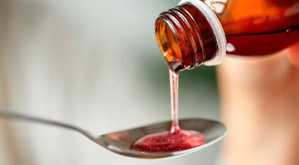 Alerta OMS sobre jarabes para la tos que provocaron la muerte a 66 niños