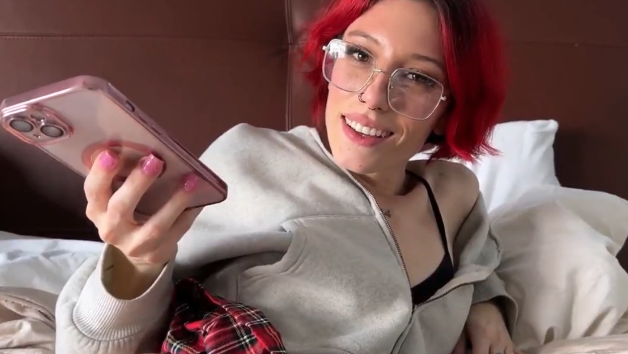 FamilyTherapyXXX – Elle Marz – Extra Lunch Money