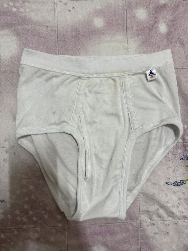 白色傳統三角褲01