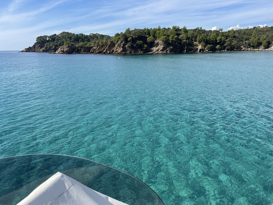 5A206524-C85B-426B-8ED0-0A4D6D1F64EF