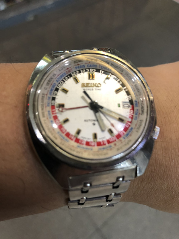 D98571FD-0A11-4C80-A52F-3C93FBD9185D