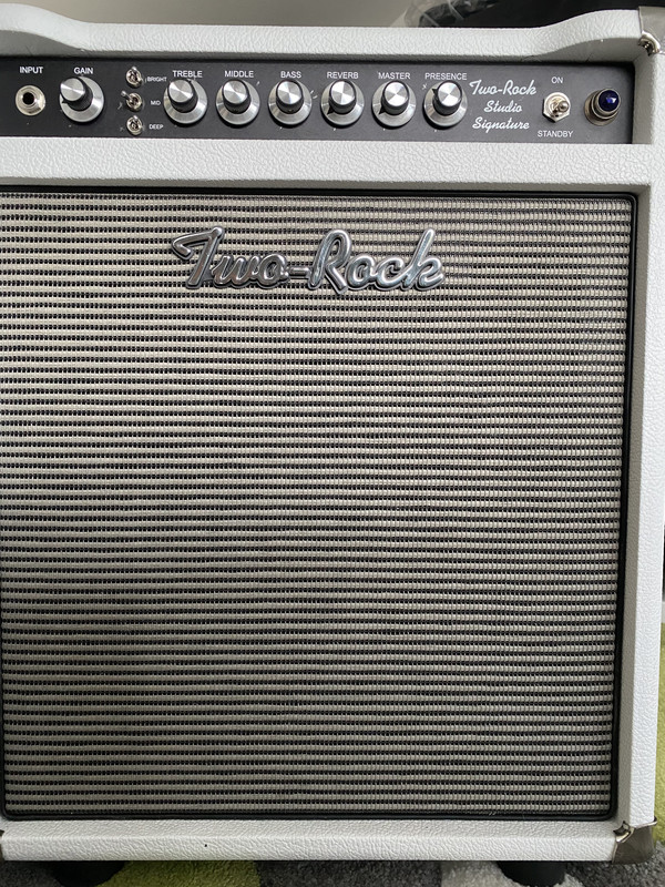 AEB5C740-C5F5-401E-A8DC-7D37933A427F