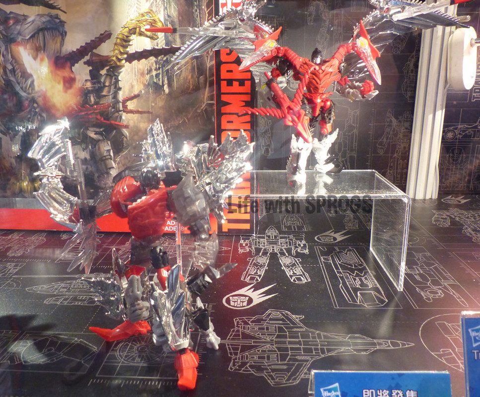 1439262717_dinobots01