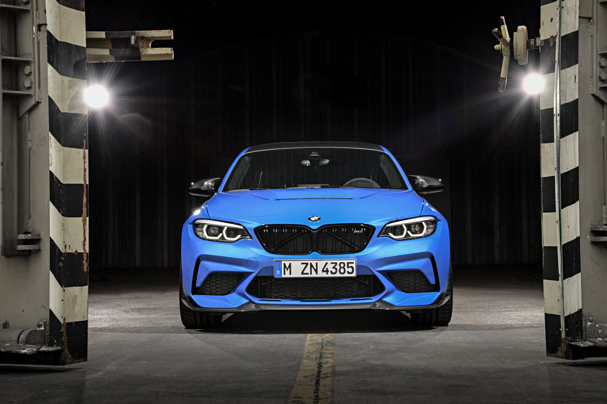 P90374170_highRes_the-all-new-bmw-m2-c