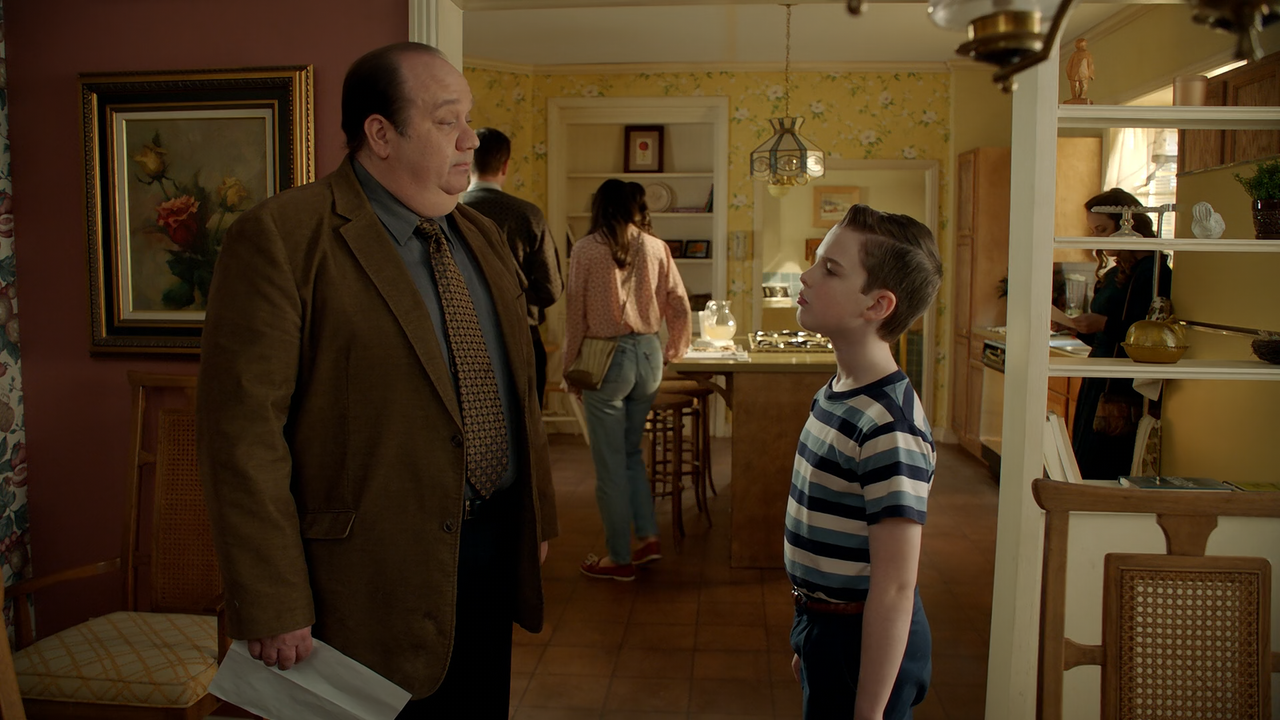 Young.Sheldon.S03E19.A.House.for.Sale.and.Serious.Woman.Stuff.1080p.10bit.AMZN.WEB-DL.AAC5.1.HEVC-Vy