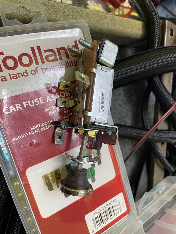 11ECDDDC-AA3C-4085-8A51-DF1966876A95