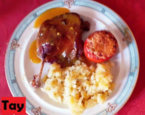 Pato a la naranja con patatas al ajillo y tomates rellenos 20191005-154955