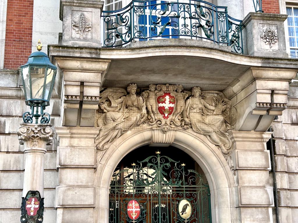 Пёстрая лента. Путешествие по сельским дорогам Англии в мае 2025 г.