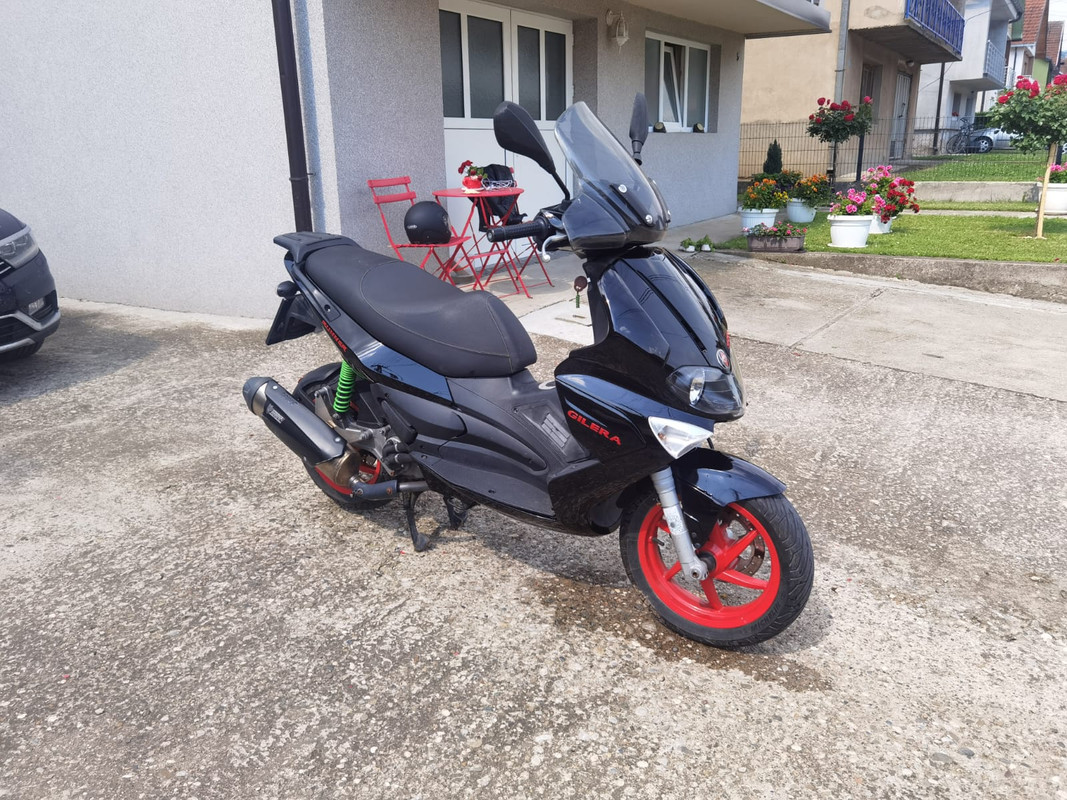 215f460c-7c9e-4b4b-be11-aa7337be57d7