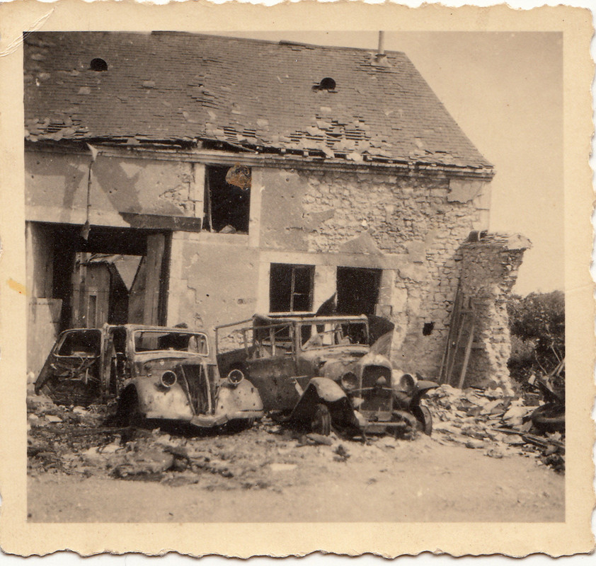 Wehrmacht Frankreich zerstörte PKW Kübelwagen vo