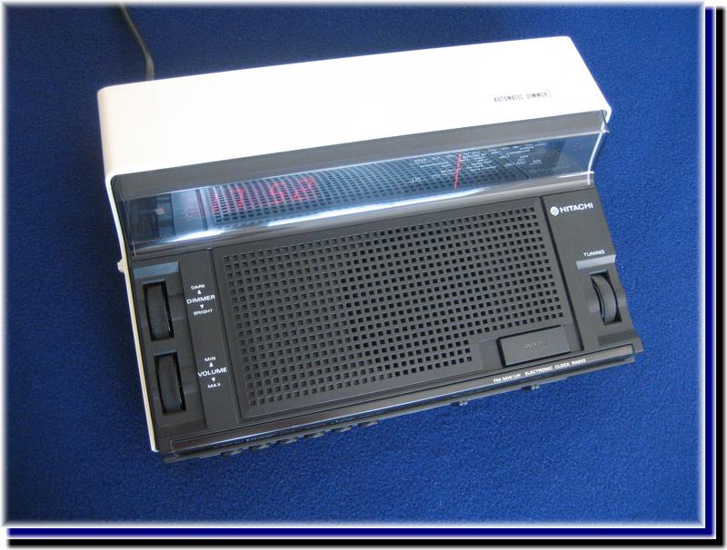 [Bild: HITACHI-Radio-Wecker.jpg]