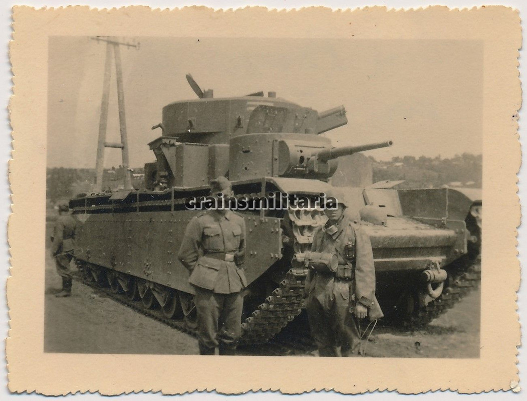 Foto, Wehrmacht, Nahaufnahme, zerstörter Panzer 