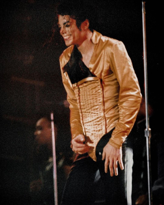 Michael-Jackson-during-Dangerous-world-tour.jpg