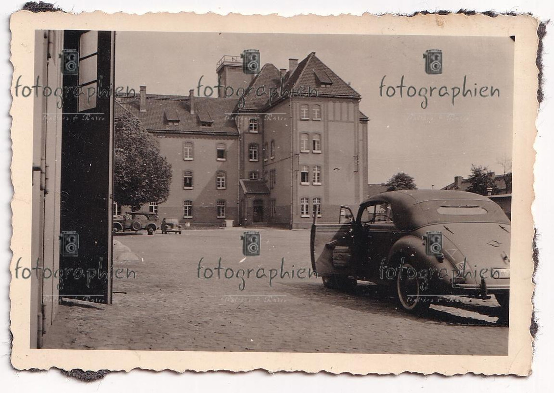 orginal Foto 2. Weltkrieg Ostpreußen Allenstein Kaserne Kfz Pkw