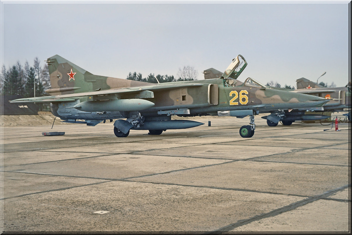 19 GvAPIB Mig-27D Yellow 26_61912558147 (2)_2