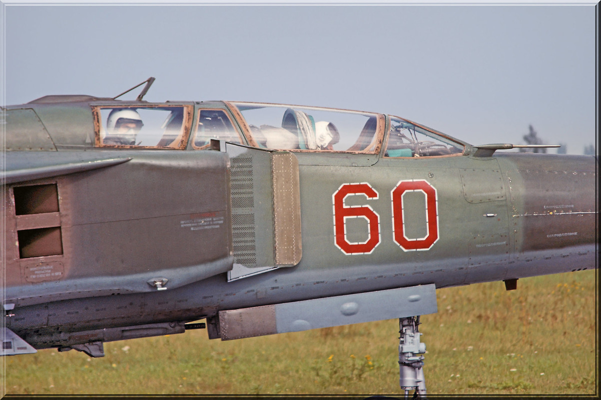 296 IAP Mig-23UB 60 Red _Summer 1992_0904120
