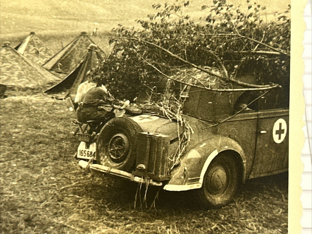 Foto Wk2 Wehrmacht Soldaten Front Fahrzeug Pkw Auto Rotes Kreuz DRK Tarn Zelte (2)